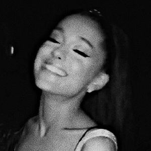 Meet your Posher, Ava